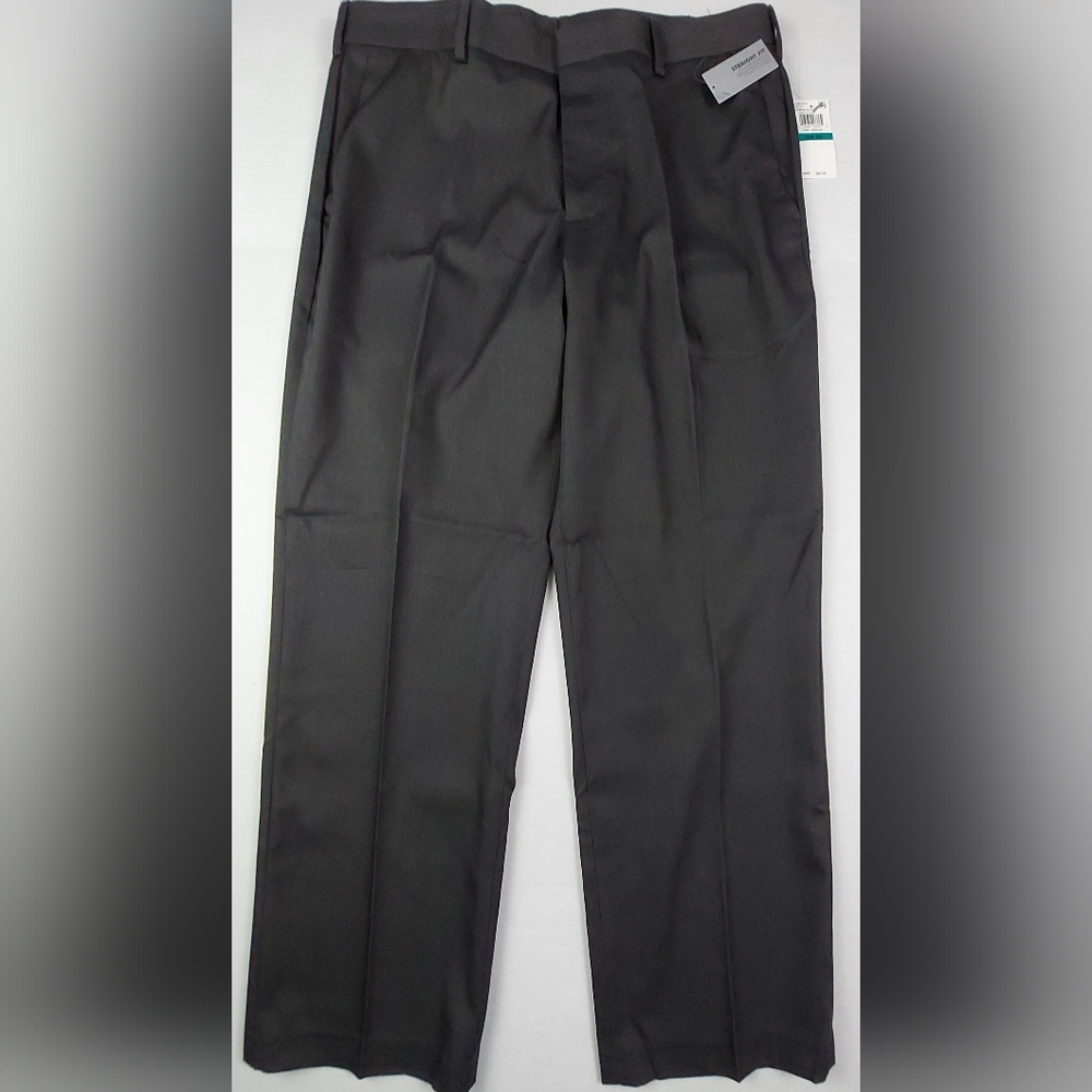 Van Heusen Pants Mens Size 35x30 Charcoal Straight Fit Flat Front NWT $65.00